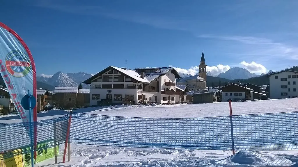 Hotel D'La Varda Padola 3*,